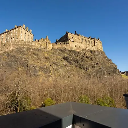 Appartement Amazing 2 Bedroom With Views Of Castle *