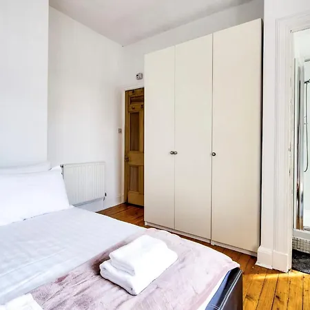 Appartamento Guestready - Beautiful Period Top Floor Flat By City Center