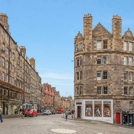 Apartment Castle View - 1 Bedroom - Heart Of The Famous Royal Mile & 1 Minute Walk To Castle