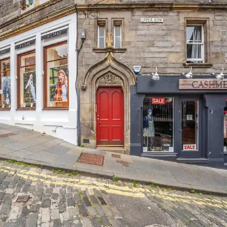 Castle View - 1 Bedroom - Heart Of The Famous Royal Mile & 1 Minute Walk To Castle Edimburgo