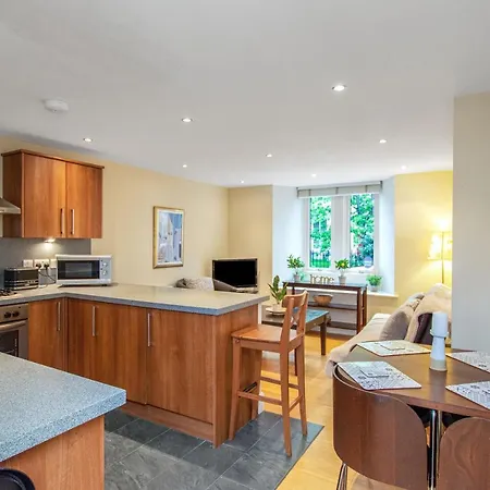 Hotel Stylish & Modern 2 Bedroom Ground Floor Close To Centre In Stunning Converted Church - Near Haymarket Train Station - Sleeps Up To 5 Guests Edinburgh