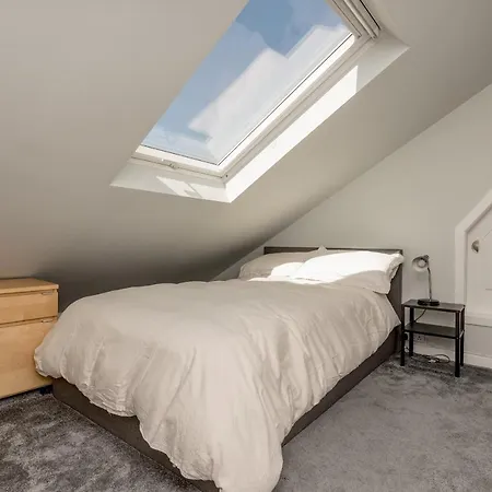 דירה 2bd Loft Style - - Free Parking - Pass The Keys *