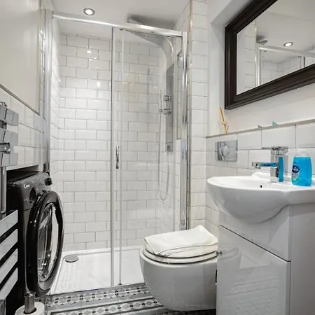 Comfortable 2 Bedroom In The Heart Of Leith 公寓 *