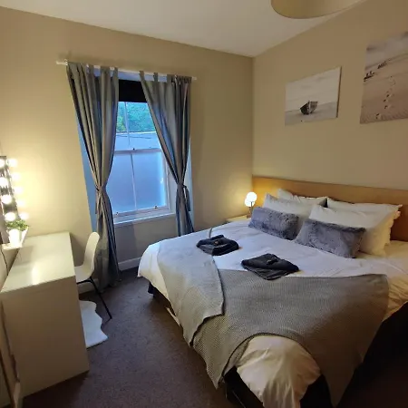 Private Garden With Parking Appartement *