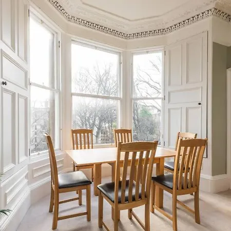Stunning 3 Bedroom Flat In Bruntsfield Apartament