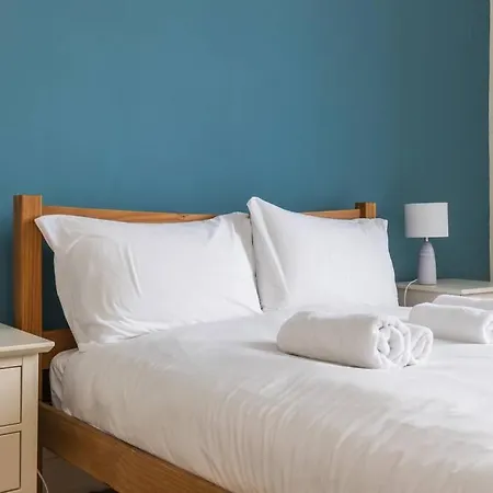 Stunning 3 Bedroom Flat In Bruntsfield Edinburgh