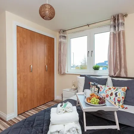 Ocean Way In Leith Apartment Edinburgh