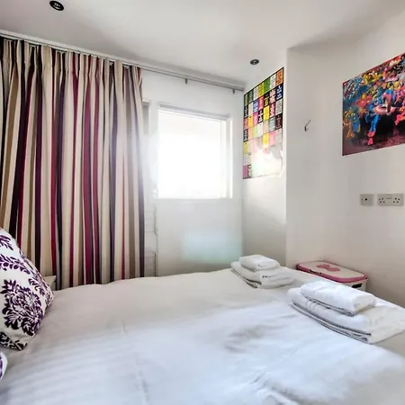 Apartament Guestready - Bright Modern 1 Bed Close To Centre