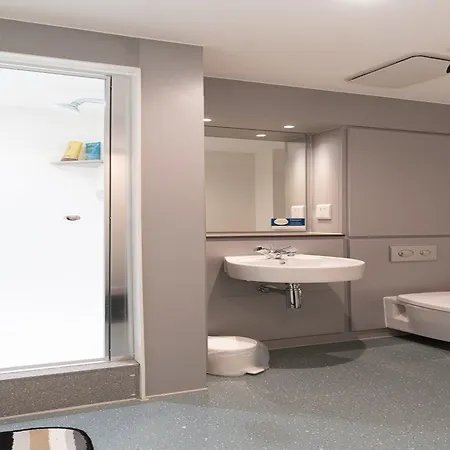 First Holland House エディンバラ