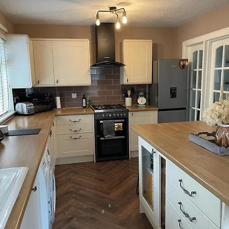 Pass The Keys Homely House With Private Garden And Free Parking * Edinburgh