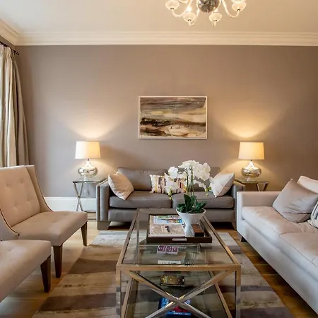 Exclusive 2 Bed, Free Private Parking, In West End Edinburgh