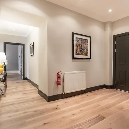 Apartment Exclusive 2 Bed, Free Private Parking, In West End Edinburgh