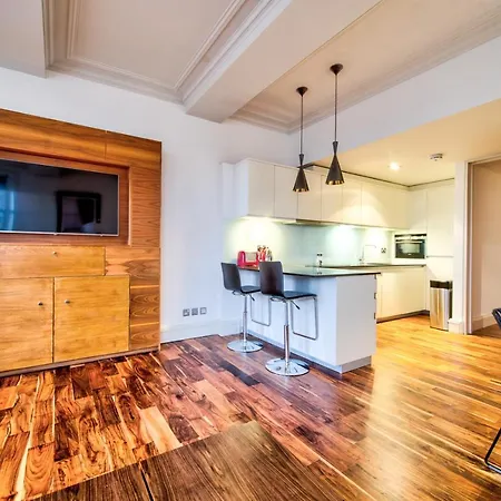 Sumptuous 2br Next To Castle! 公寓