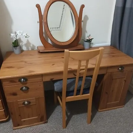 Two Bedroom Victorian With Free Parking * Edinburgh