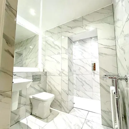 Prime New Town. Newly Reno'd Cosy Nest Appartamento