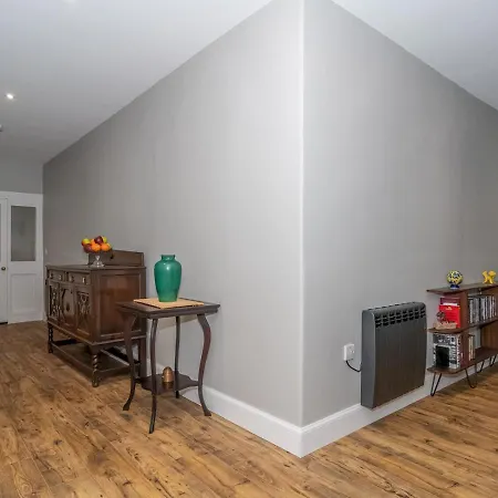 Superb 3beds House In Chic Area Of The Centre - Pass The Keys Holiday home *