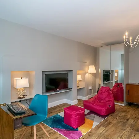 Superb 3beds House In Chic Area Of The Centre - Pass The Keys Prázdninový dům