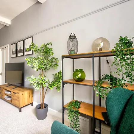 דירה Bright And Airy 3 Bedroom Traditional In Stockbridge *