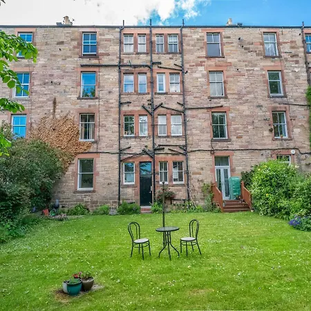 Pass The Keys Spacious 2beds Flat With Amazing Views Near The Meadows *