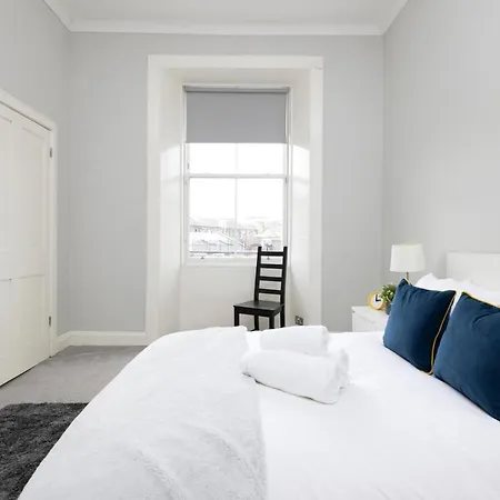 Lejlighed Central Edinburgh 4-Bed Flat By Princes Street