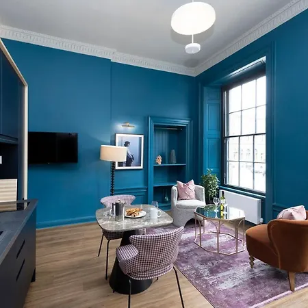 30 Castle Street מלון דירות 3*