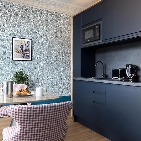 מלון דירות 30 Castle Street 3*