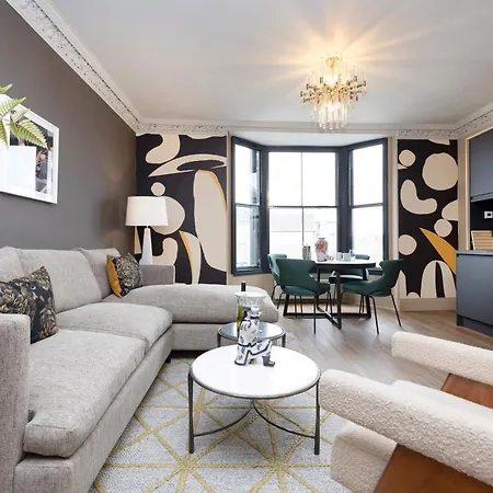 מלון דירות 30 Castle Street 3*