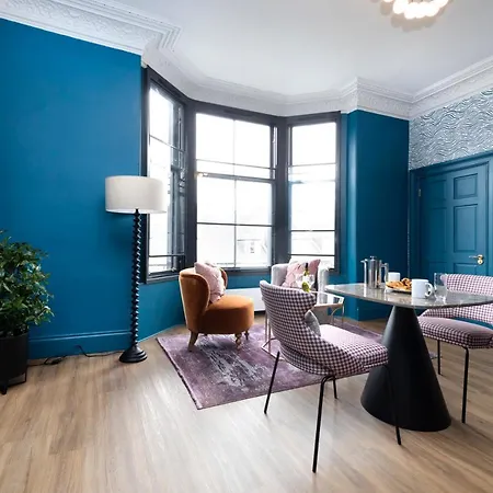 מלון דירות 30 Castle Street 3*