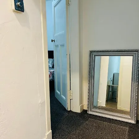 Historic Royal Mile Flat , 5min From Waverly Railway Station *