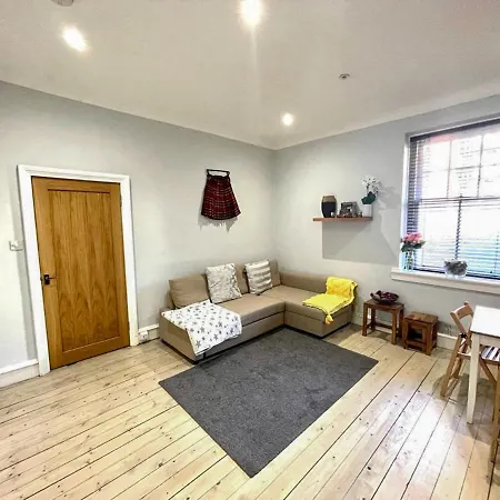 Stunning 2 Bed Nr The Royal Mile & The Castle Apartamento