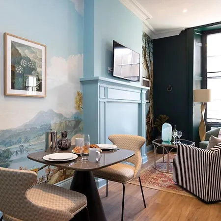 Aparthotel 30 Castle Street Deluxe