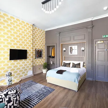 Aparthotel 30 Castle Street Deluxe