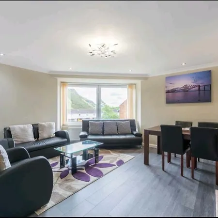 Apartment Pleasant 2bed Flat With Holyrood Park View In Edinburgh
