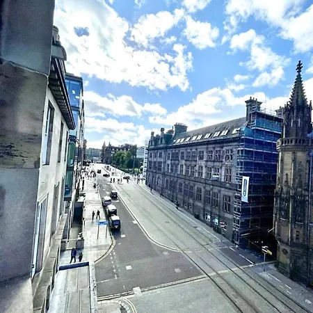 Incredible St Andrew's Sq - 2 Bed In The Sky Apartmán *