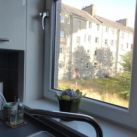 The Amazing Iona Street - 2 Bedroom Free Parking *