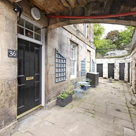 Joivy Chic Near Stockbridge Market Lejlighed