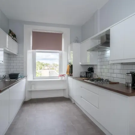 公寓 Pass The Keys Renovated And Spacious 2beds Flat In Quiet Area *
