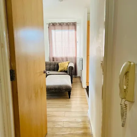 Apartmán Fabulous 1bed 1bath Ground Floor Shared ,only Double Edinburgh