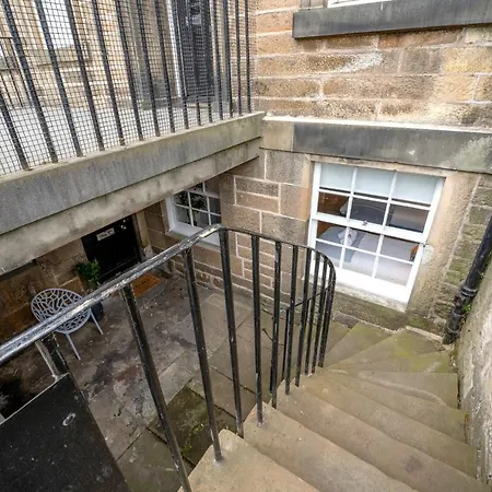 Сasa de vacaciones Cozy With Character Large 2 Bedroom Main Door With Garden Edimburgo