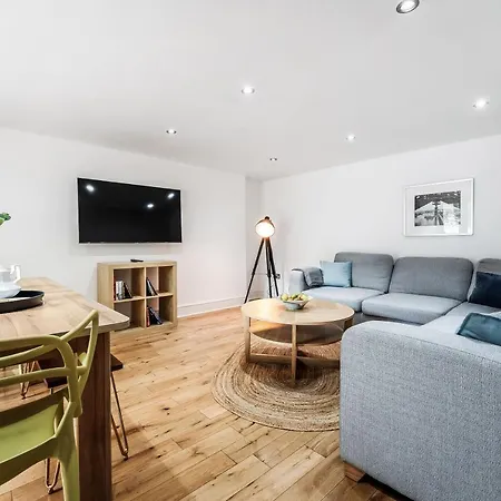Cozy With Character Large 2 Bedroom Main Door With Garden * Edimburgo