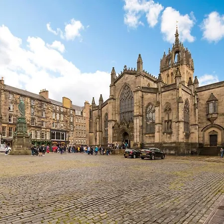 Апартаменты Royal Mile By Joivy *