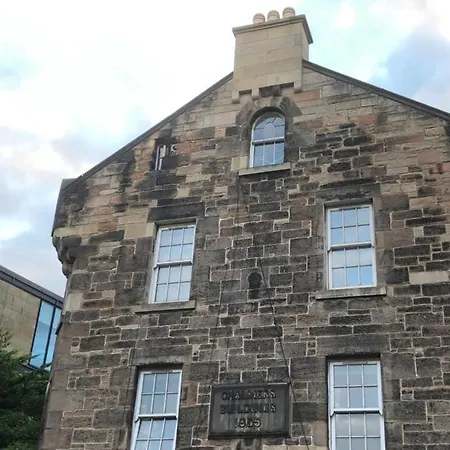 Cosy One Bedroom Flat In Center Apartment