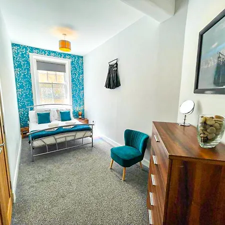 Stunning 2 Bed Nr The Royal Mile & The Castle *