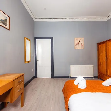 Calton Hill Victorian Old Town Apartment
