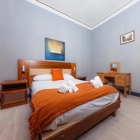 Calton Hill Victorian Old Town Apartment Edinburgh