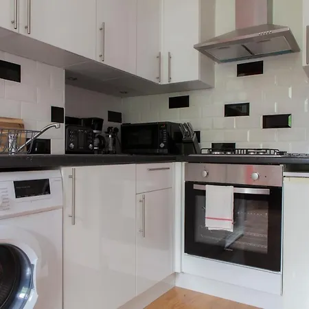 My Meadows, Centre Apartment, Sunny&spacious Apartment Edinburgh