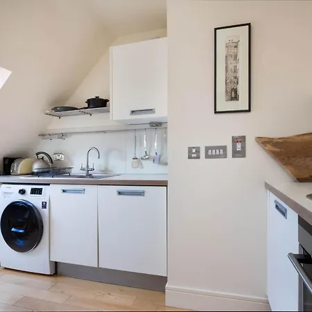 Brunswick St Apartment *