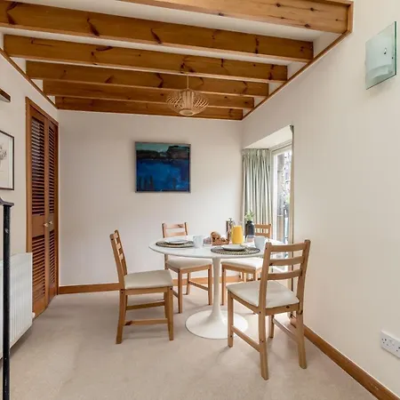 Appartamento Joivy Charming Mews Flat Near The Dean Bridge Edimburgo
