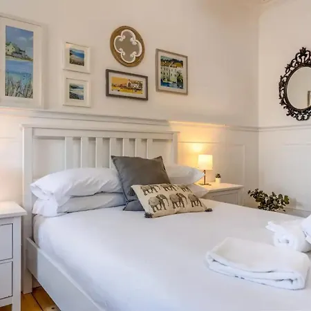 Brand New 1 Bedroom Right Beside Arthur's Seat Apartment Edinburgh