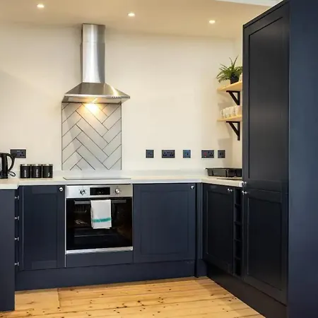 Brand New 1 Bedroom Right Beside Arthur's Seat Edinburgh